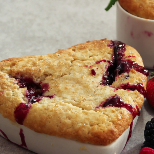 Amazing Easy Summer Berry Cobbler